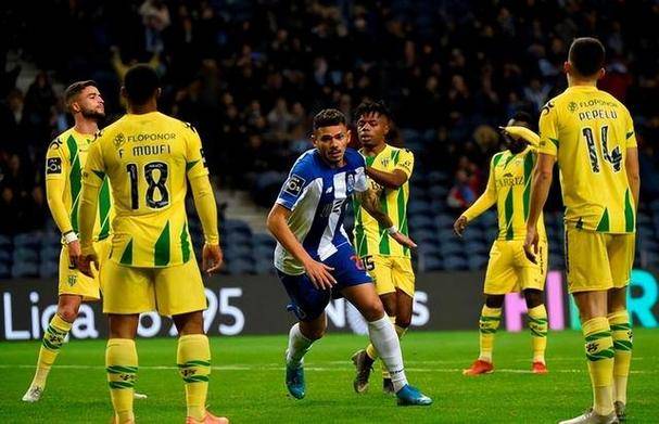 犹他爵士迎葡超关键赛；今晨强势反弹；悬念犹存；轮换策略成焦点的简单介绍