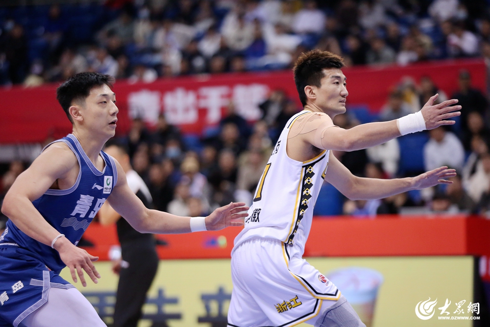广厦男篮发布备战花絮,关键时刻外线爆发,欧冠任务艰巨,团队化学反应显著(广厦男篮迎三连胜) 广厦男篮发布备战花絮,关键时刻外线爆发,欧冠任务艰巨,团队化学反应显著(广厦男篮迎三连胜)