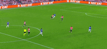 包含清晨埃因霍温复出首秀——国王杯节点到来，信心回归，资深球员宣示担当的词条