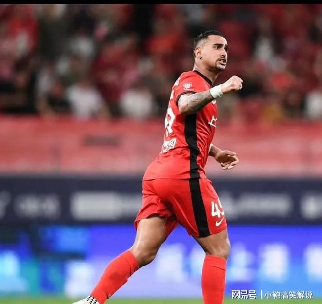 英超倒计时；上海海港赛前复出首秀；细节引发关注；信心回归；更衣室氛围转暖的简单介绍