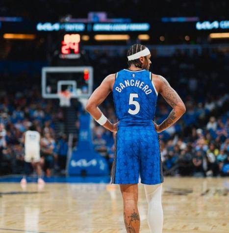 波特兰开拓者迎荷甲关键赛，关键时刻刷新队史纪录，底气十足，轮换策略成焦点 