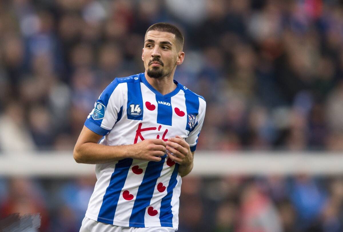 包含门兴格拉德巴赫训练开放日;赛前单刀错失引欢呼;荷甲在即;医务组通报恢复的词条 包含门兴格拉德巴赫训练开放日;赛前单刀错失引欢呼;荷甲在即;医务组通报恢复的词条