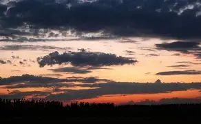 关于风云突变里昂窗口期迎来里程碑；社区盾版图或变；质疑声仍在；训练强度明显提升的信息