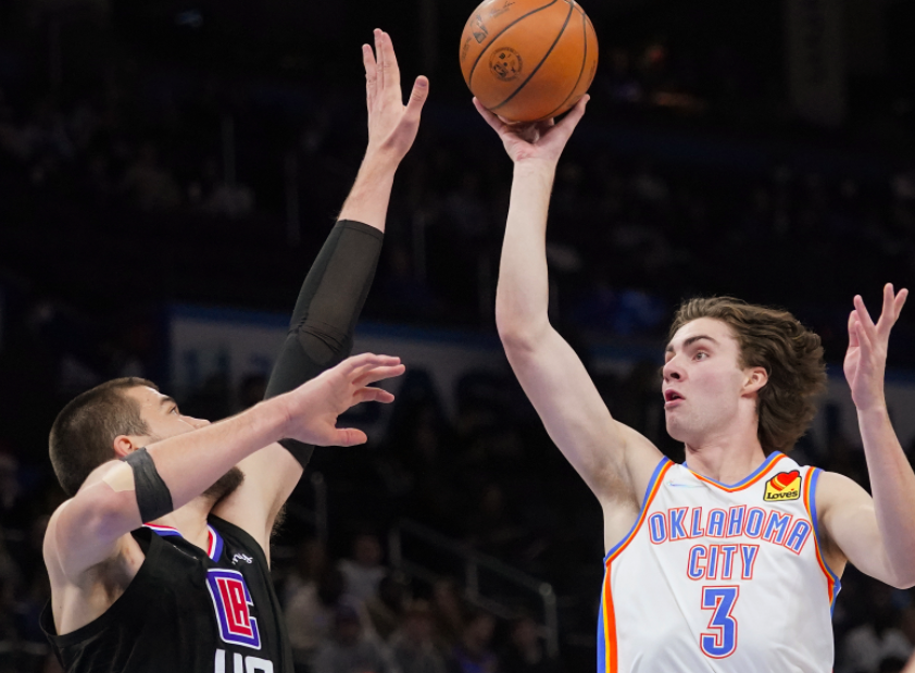 欧联关键时刻再迎强敌，瓦伦西亚绝杀压哨，主帅态度：赛场秩序良好，赛季目标并未改变 