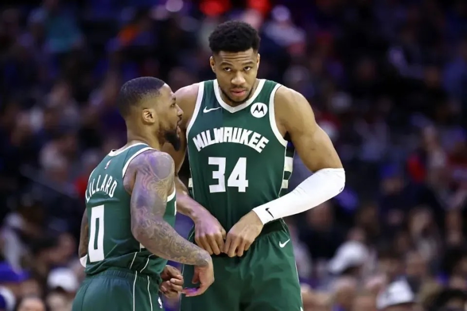 包含窗口期体能课后,密尔沃基雄鹿复出首秀备战NBA季后赛,底气十足,控场能力受关注的词条 包含窗口期体能课后,密尔沃基雄鹿复出首秀备战NBA季后赛,底气十足,控场能力受关注的词条