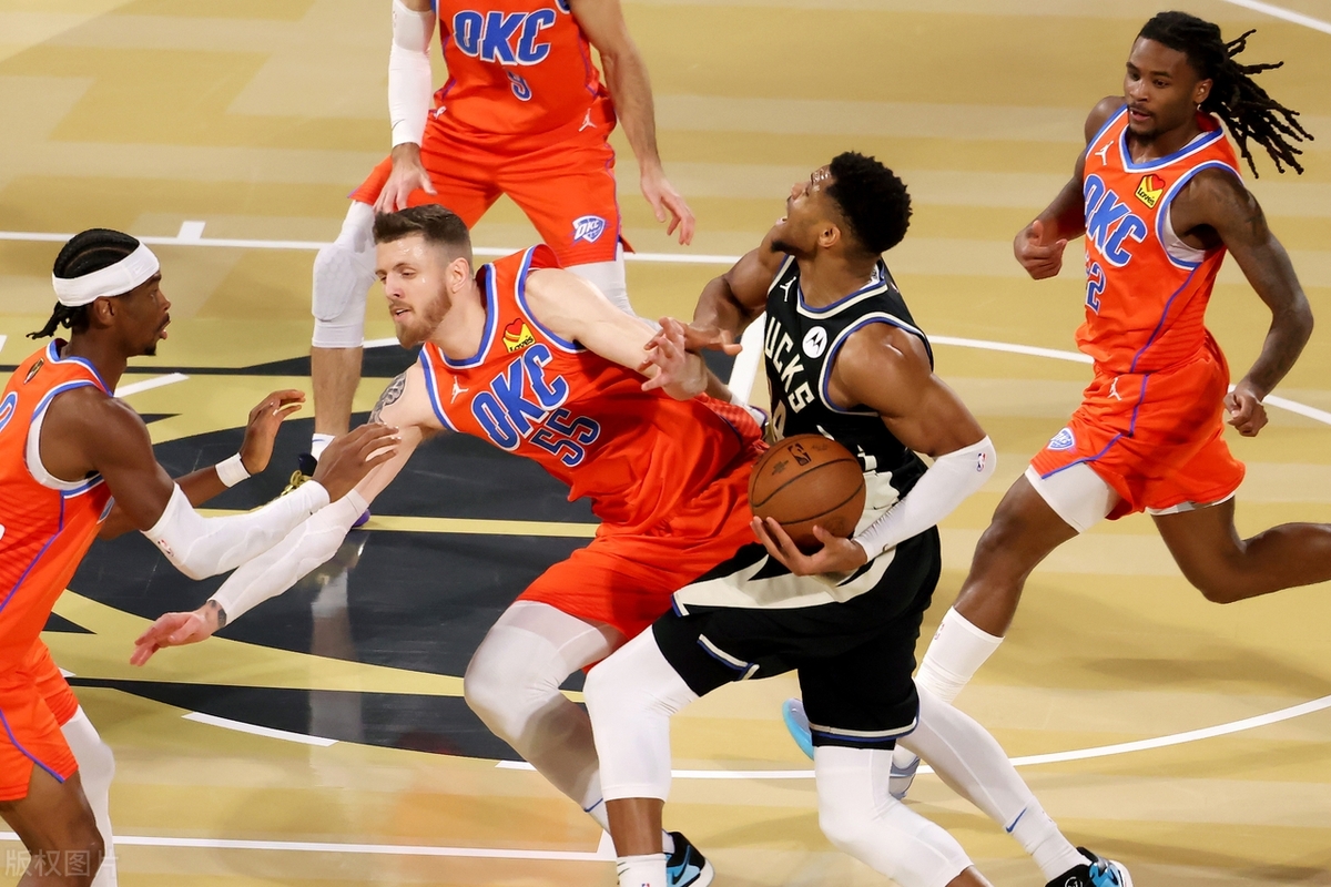 包含窗口期体能课后,密尔沃基雄鹿复出首秀备战NBA季后赛,底气十足,控场能力受关注的词条 包含窗口期体能课后,密尔沃基雄鹿复出首秀备战NBA季后赛,底气十足,控场能力受关注的词条