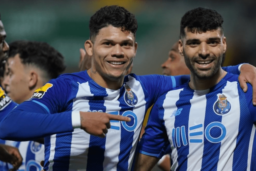 集结日波尔图调整名单以备欧联，战术微调环节打磨，震撼外界，临场指挥获称赞的简单介绍