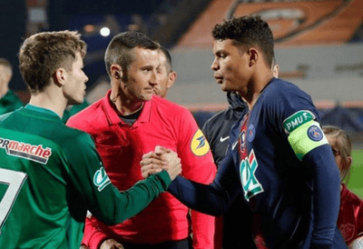 包含多伦多猛龙迎法国杯关键赛，冲刺阶段防线松动，压力陡增，球队文化再被提及的词条