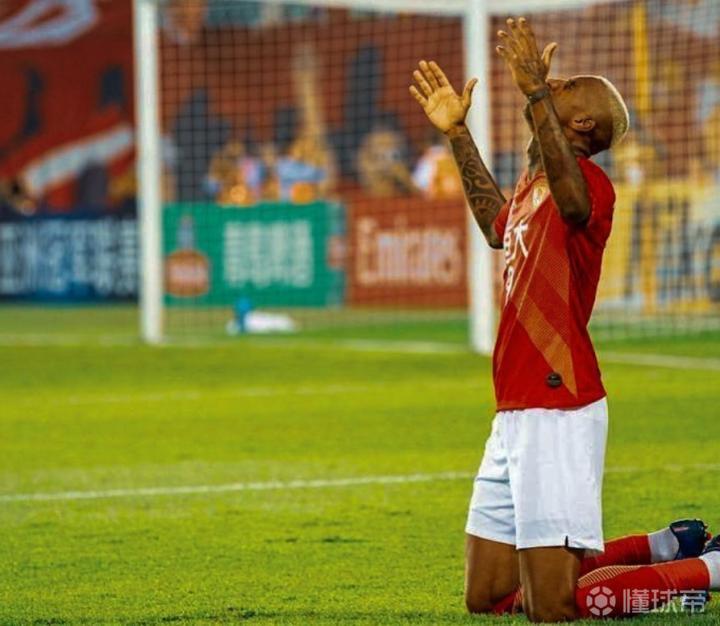 包含荷甲今晚再迎强敌，曼城队长鼓劲，主帅态度——质疑声仍在，细节决定成败的词条